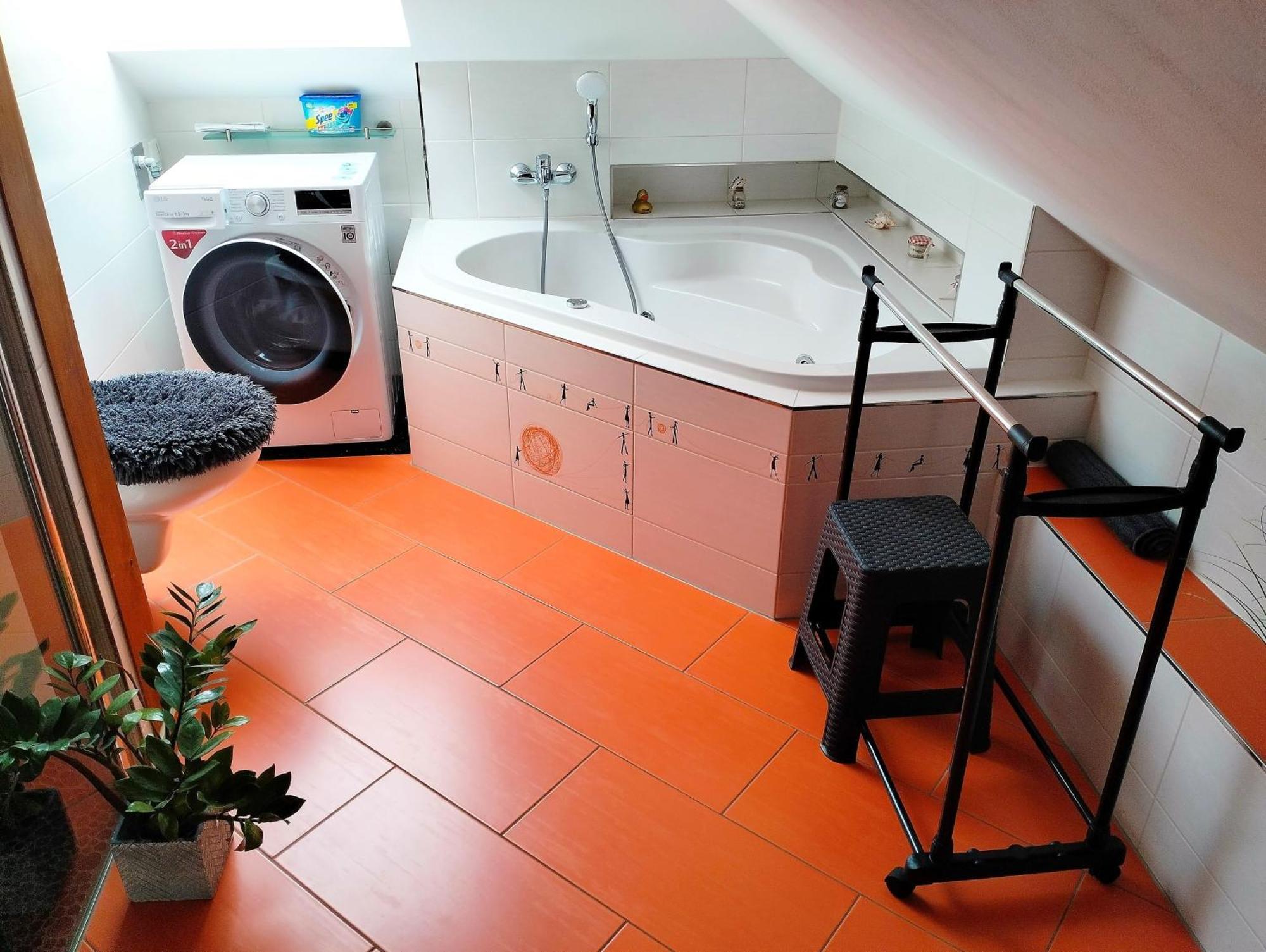 Ferienwohnung Am Waldesrand: Garden Retreat with Family-Friendly Amenities Cottbus Exterior photo